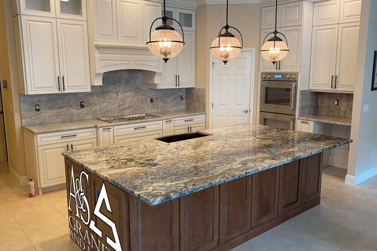 Contrast And Color – Beautiful Exotic Quartzite Kitchen With Full Height Splash